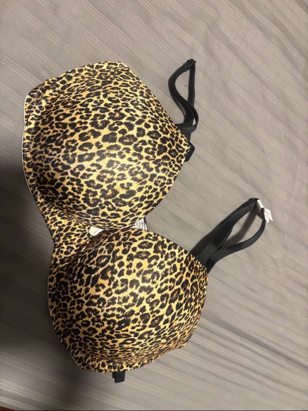 Victoria's Secret Leopard Print Bra in Black and Gold